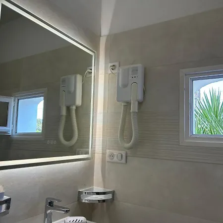 Hotel Punta E Mare, Et