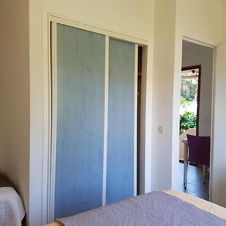 Hotel Punta E Mare Des Ou Des T2 Cargèse