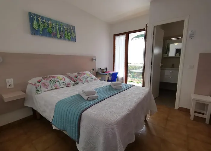 Punta E Mare Des Ou Des T2 2* Cargese