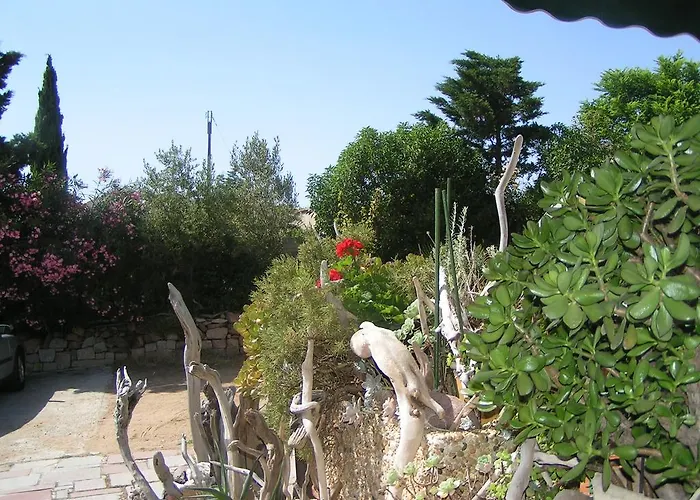 Punta E Mare Des Ou Des T2 2* Cargese