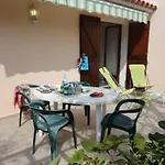 Punta E Mare, Et