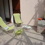 Punta E Mare, Et
