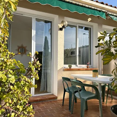 Punta E Mare Des Ou Des T2 호텔 2*