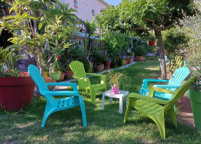 Hotel Punta E Mare Des Ou Des T2 2*