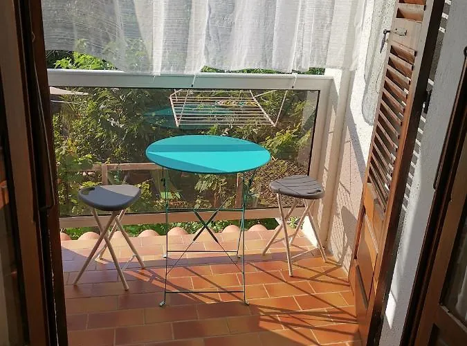 호텔 Punta E Mare Des Ou Des T2 2*