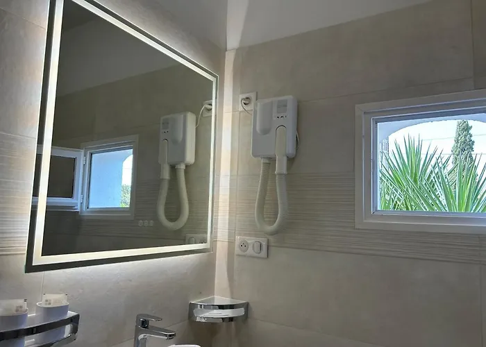 Hotel Punta E Mare Des Ou Des T2