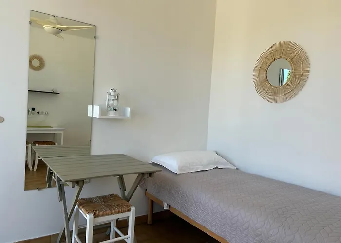 Hotel Punta E Mare Des Ou Des T2 2*