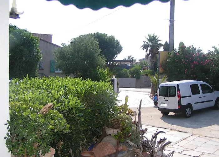 Hotel Punta E Mare Des Ou Des T2 2*